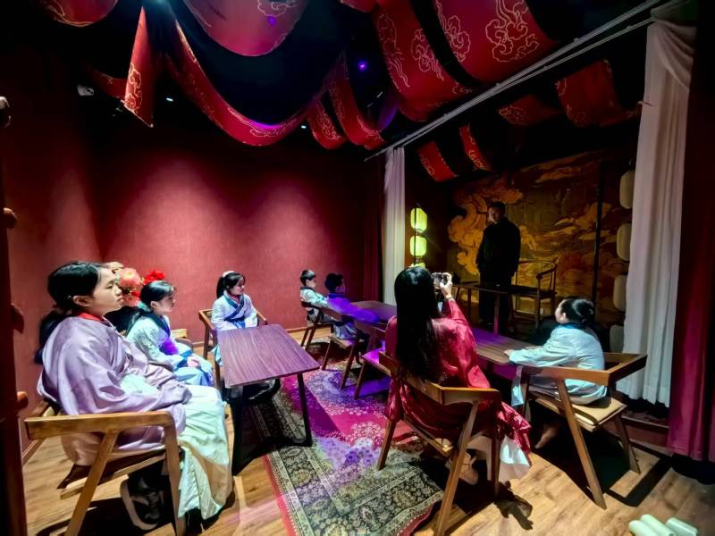 壤塘县互动剧场策划